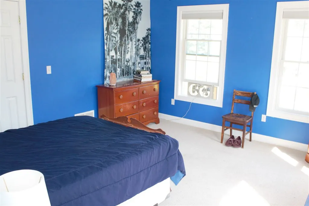 59 Tolend Road Barrington NH 03825