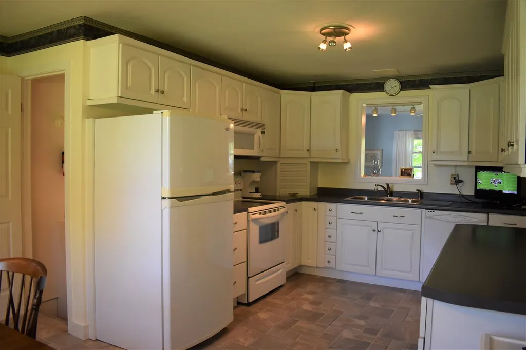 8 Forbes Circle Middlebury VT 05753