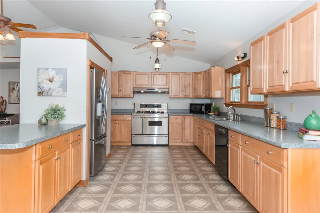 4a Smithwell Road Dover NH 03820