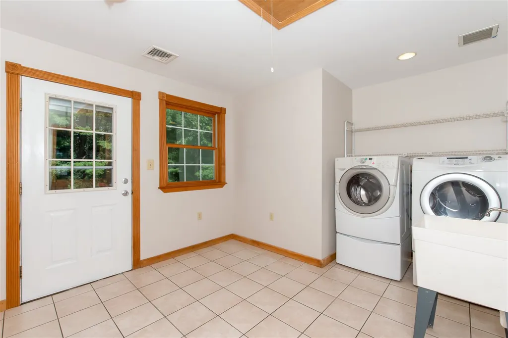 4a Smithwell Road Dover NH 03820