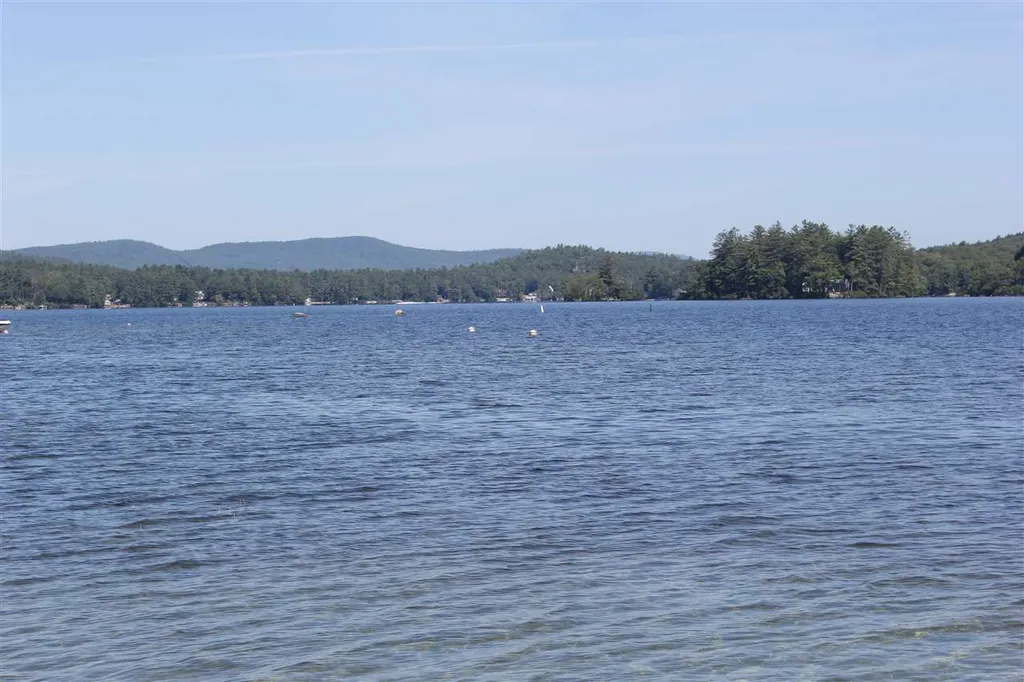 33 Eagle Ledge Road Meredith NH 03253
