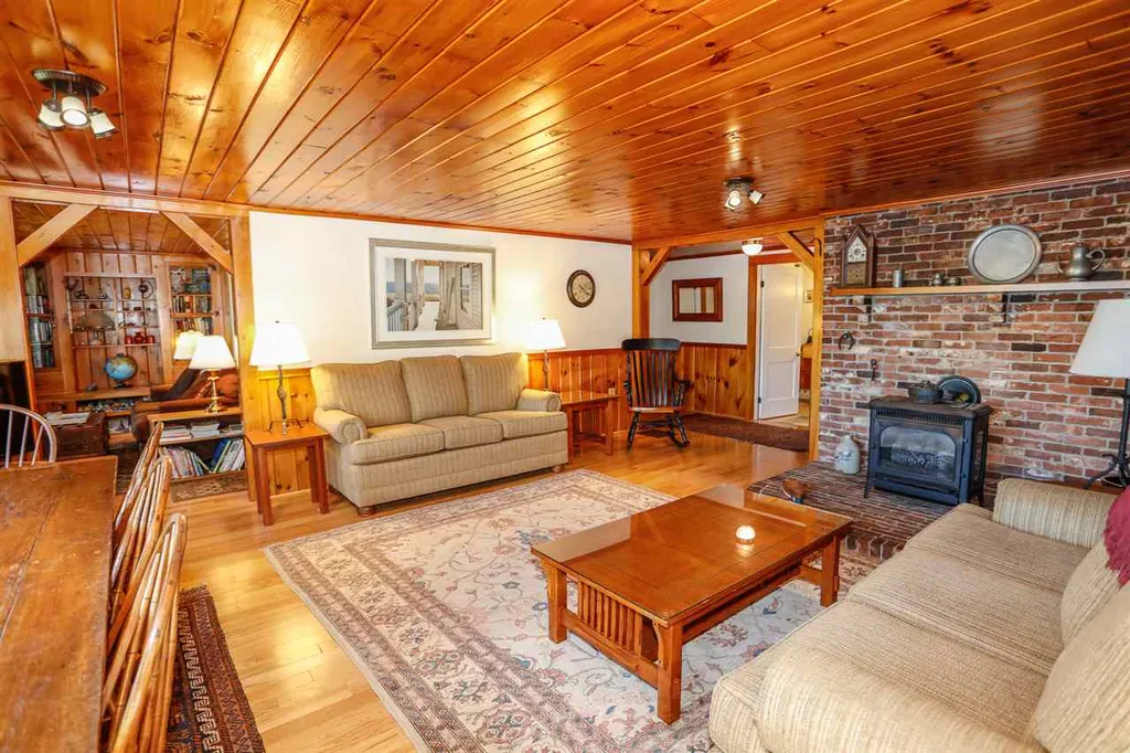 108 Hamel Road Sunapee NH 03782