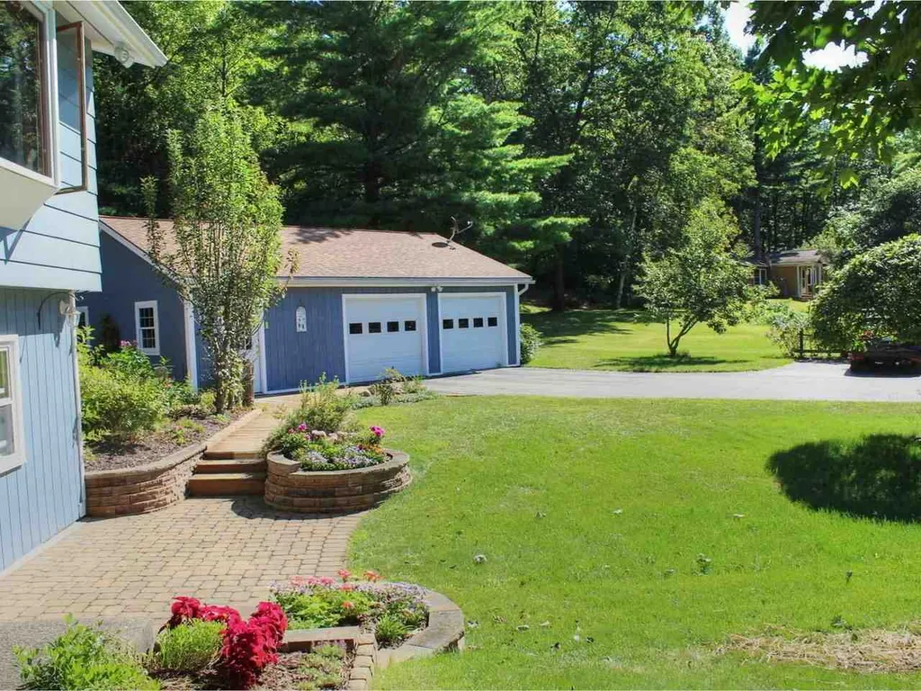83 Woodside Drive Colchester VT 05446