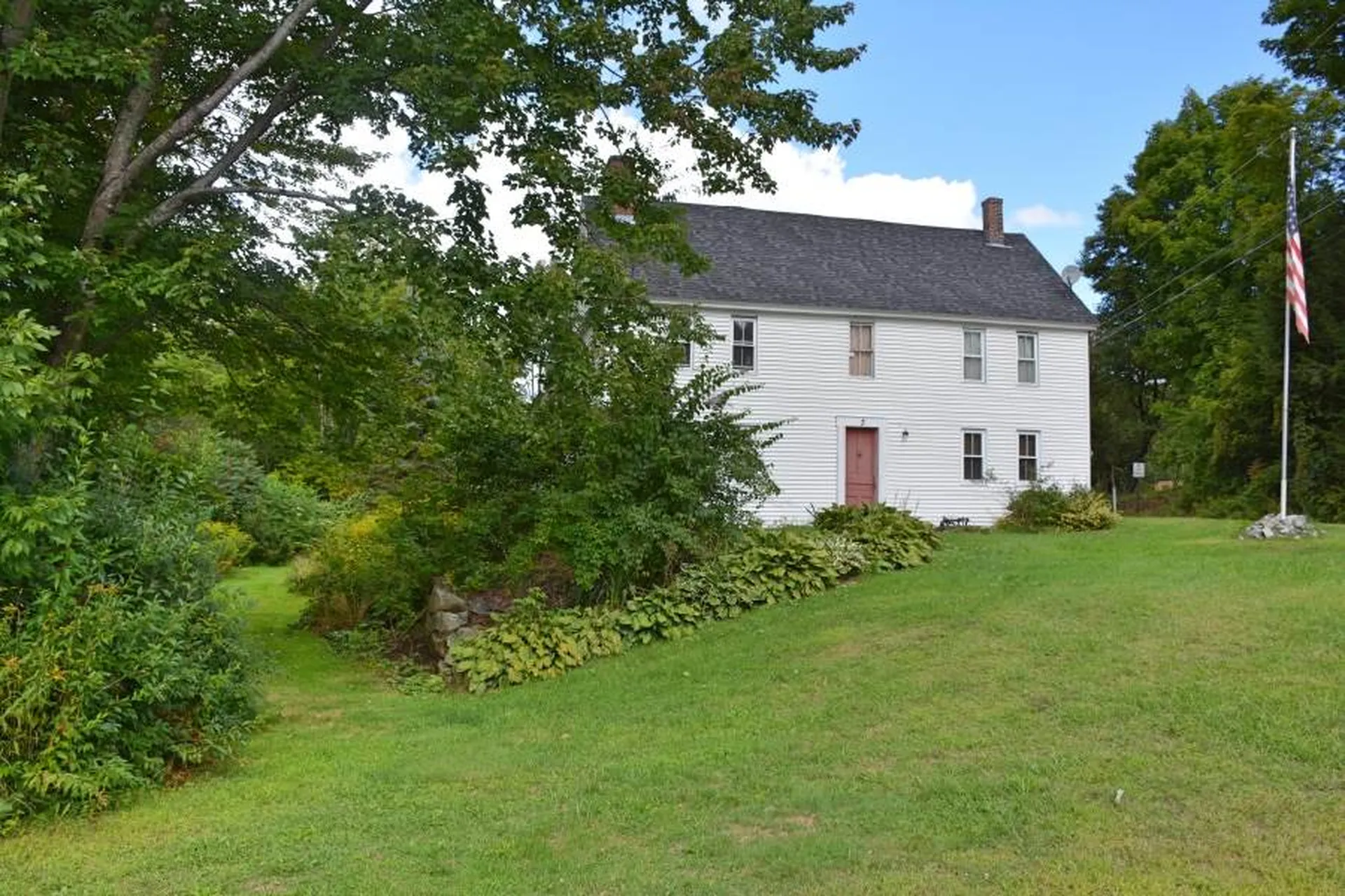 3 Dearborn Road Hill NH 03243