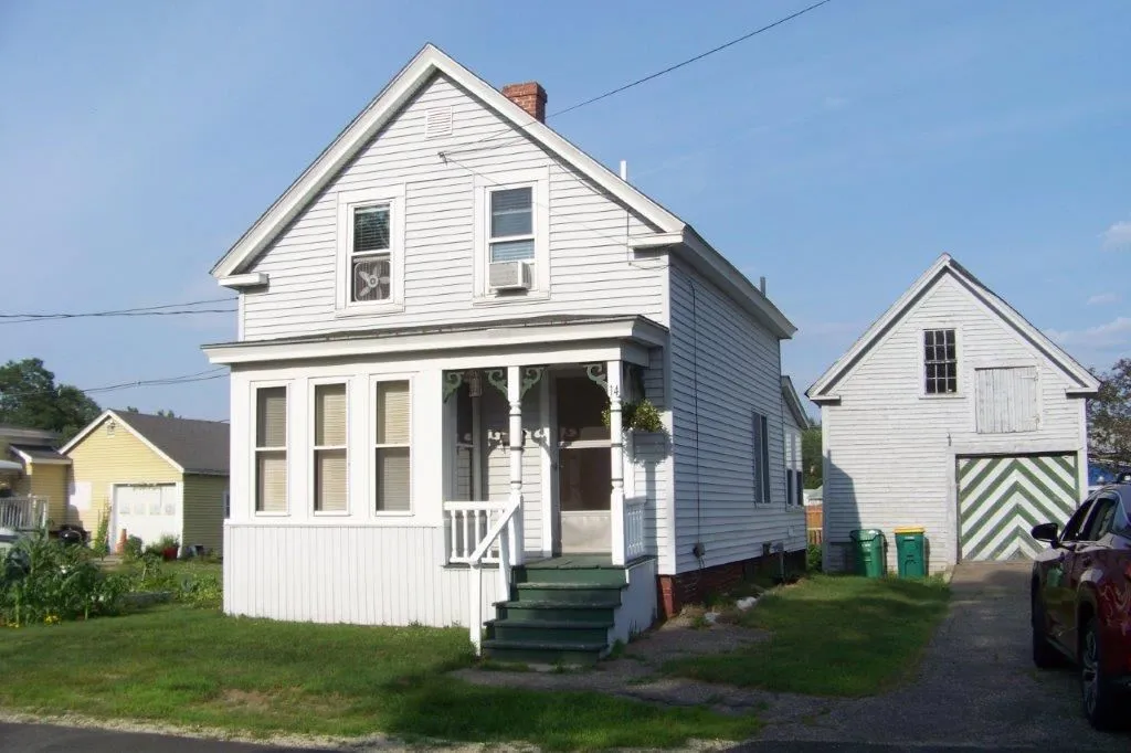 14 Osborne Street Rochester NH 03867