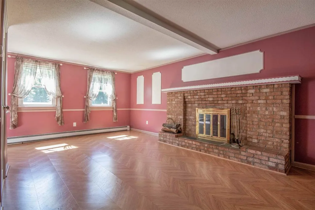 3 Gordon Drive Londonderry NH 03053