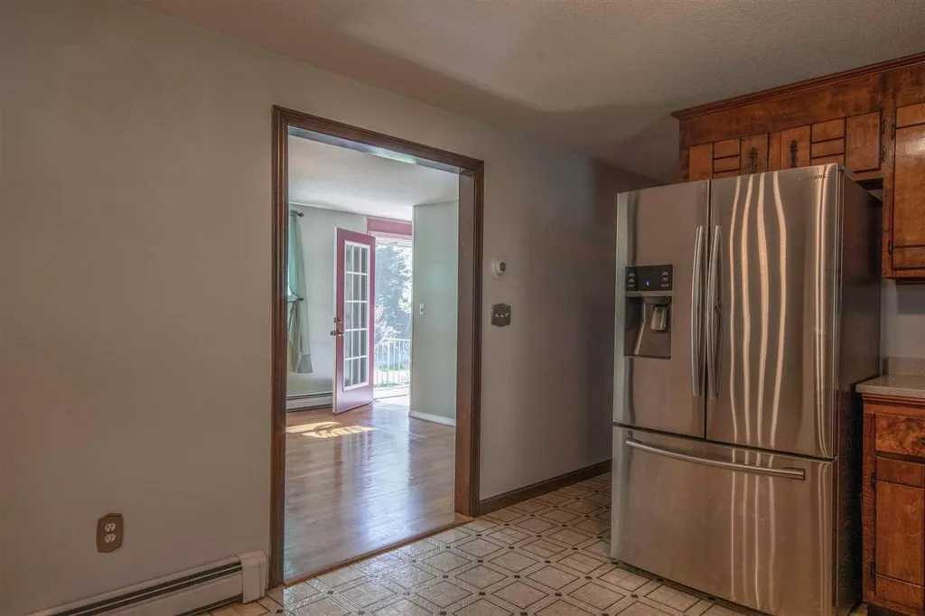 3 Gordon Drive Londonderry NH 03053