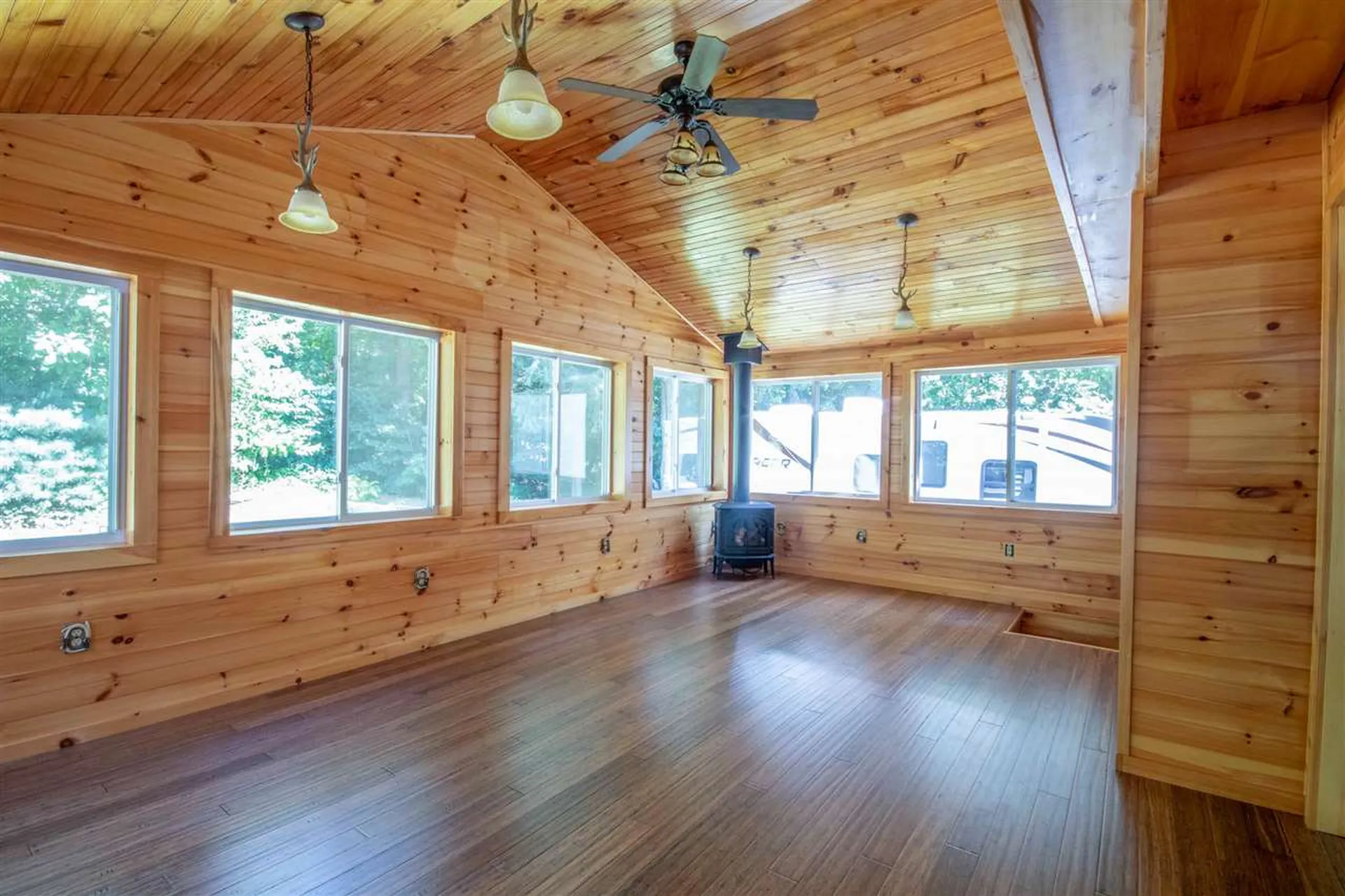 3 Gordon Drive Londonderry NH 03053