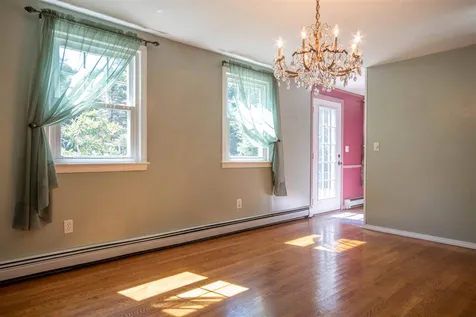 3 Gordon Drive Londonderry NH 03053