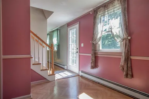 3 Gordon Drive Londonderry NH 03053