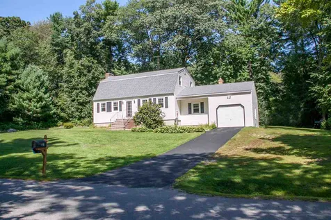 3 Gordon Drive Londonderry NH 03053