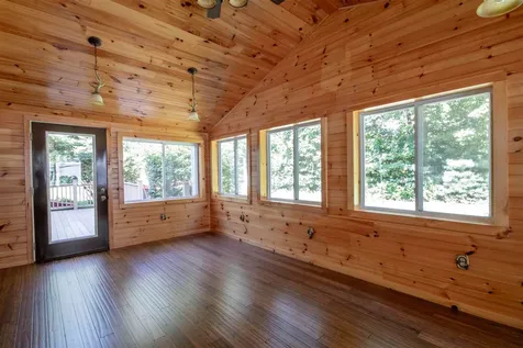 3 Gordon Drive Londonderry NH 03053