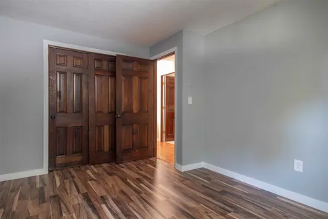 3 Gordon Drive Londonderry NH 03053