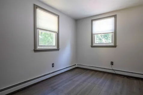 3 Gordon Drive Londonderry NH 03053