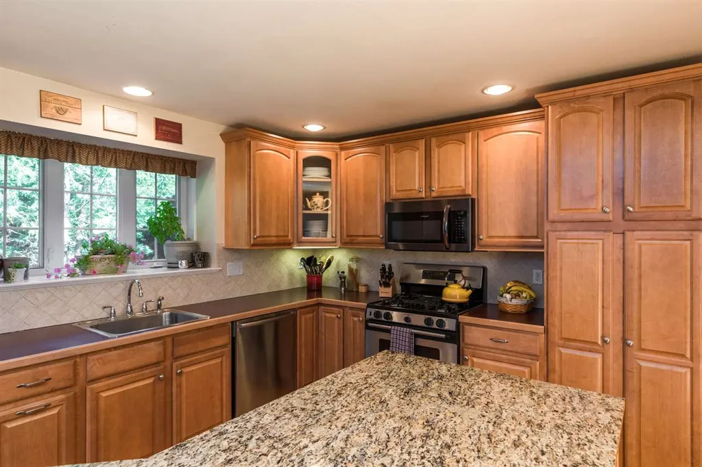 39 Overlook Drive Dover NH 03820