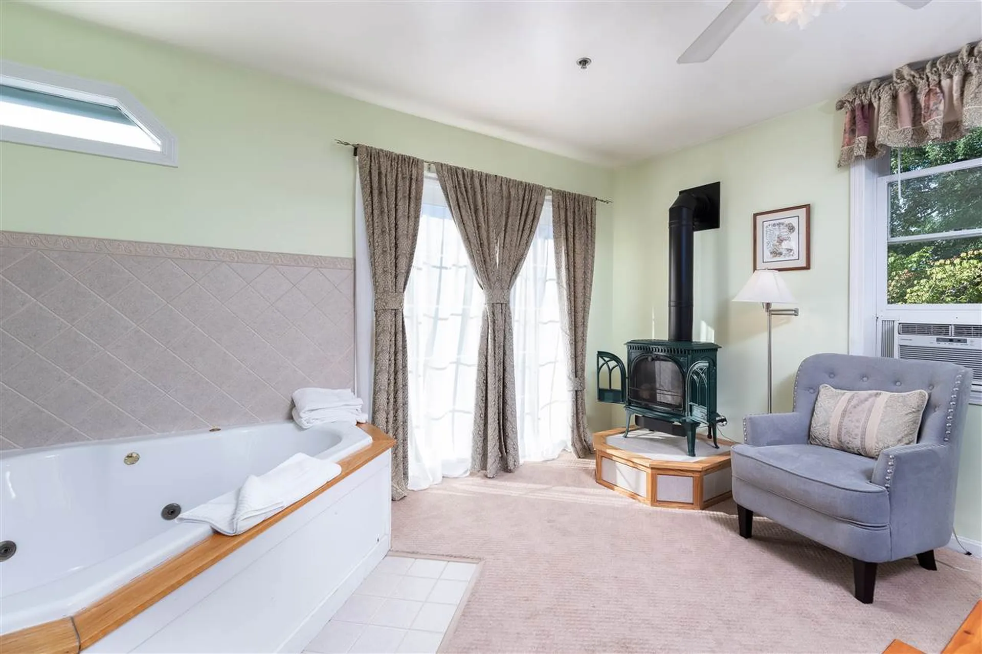 3552 White Mountain Highway Conway NH 03860