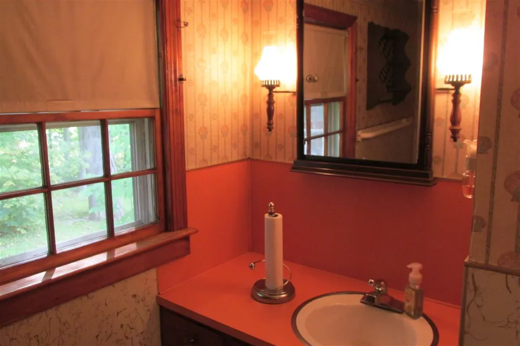 5 Hillview Terrace Farmington NH 03835