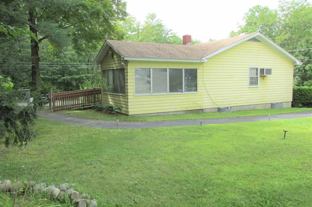 5 Hillview Terrace Farmington NH 03835