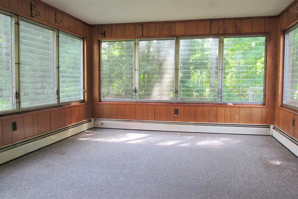 5 Hillview Terrace Farmington NH 03835