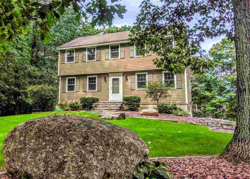 1 White Oak Lane Derry NH 03038
