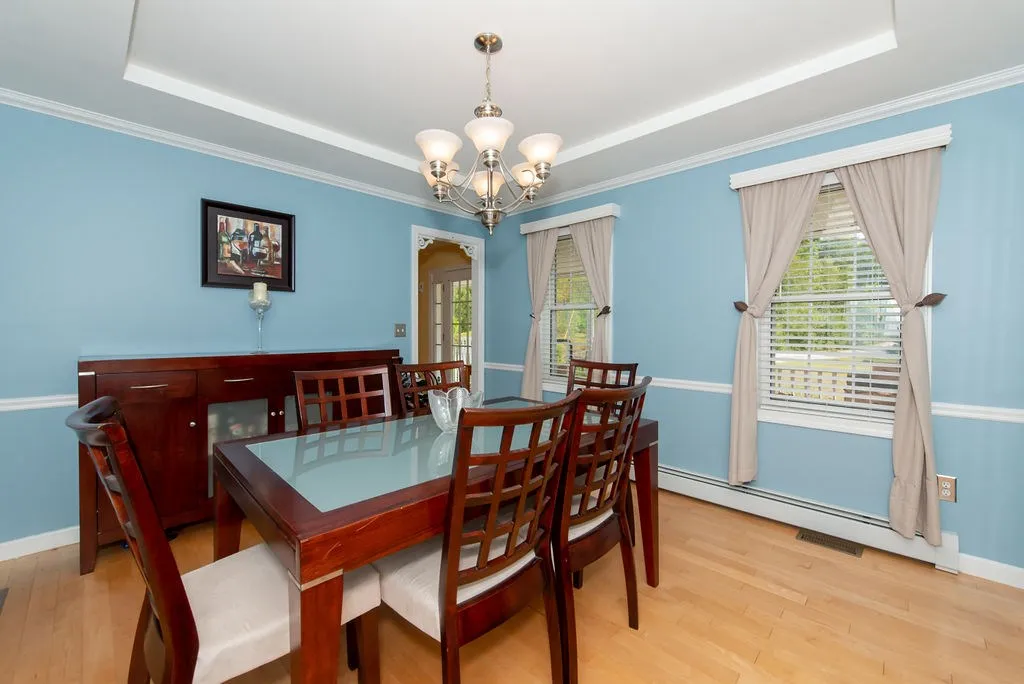 2 Jolan Lane Raymond NH 03077