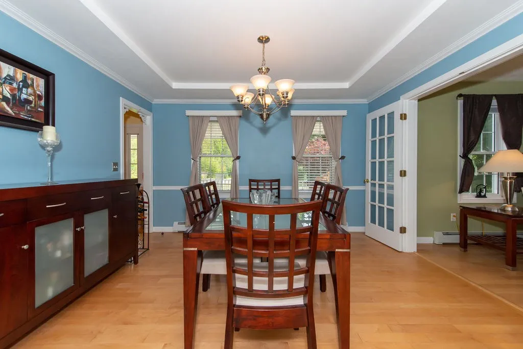 2 Jolan Lane Raymond NH 03077