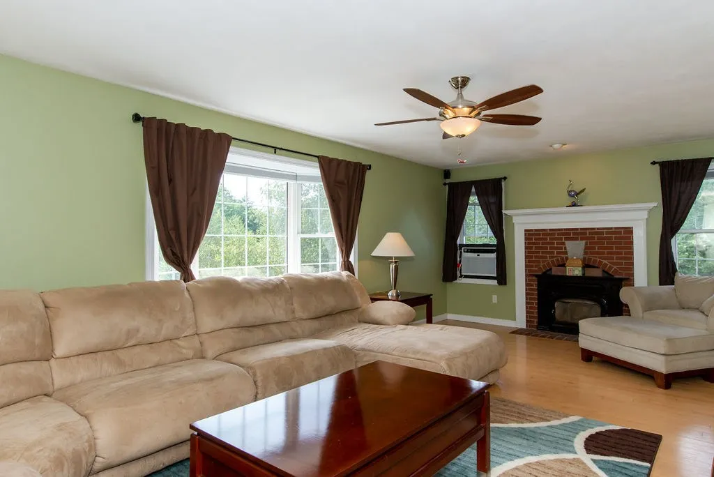 2 Jolan Lane Raymond NH 03077