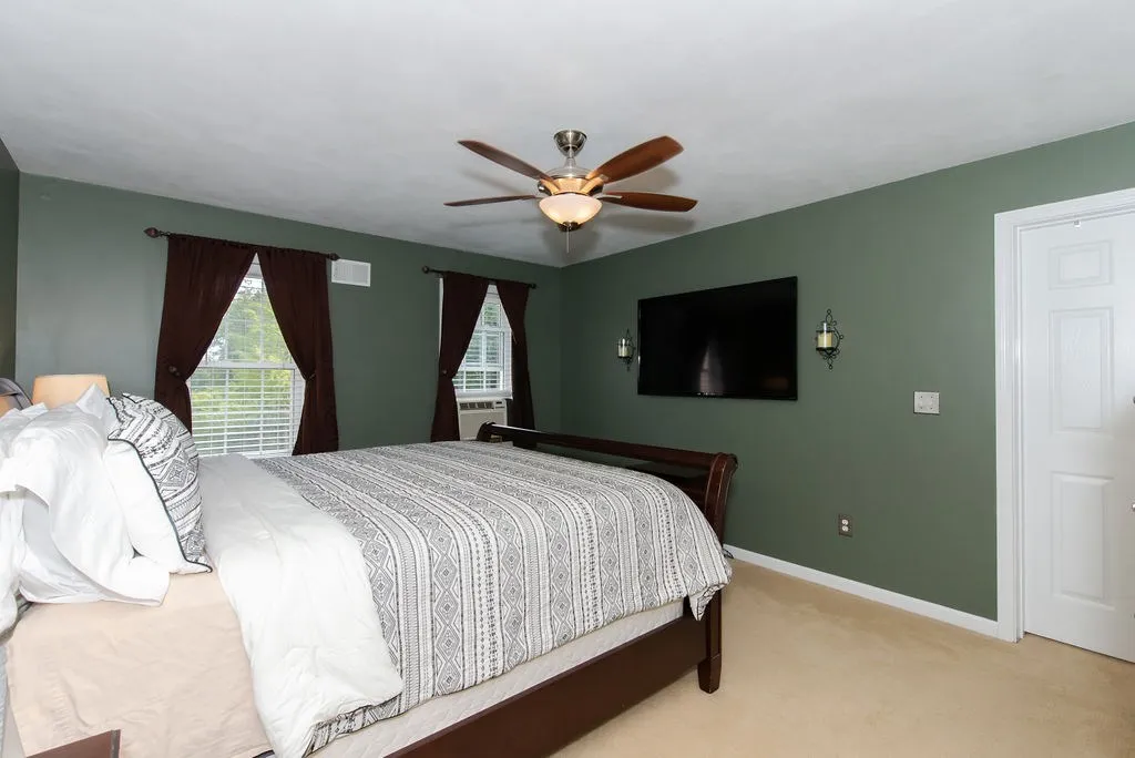 2 Jolan Lane Raymond NH 03077