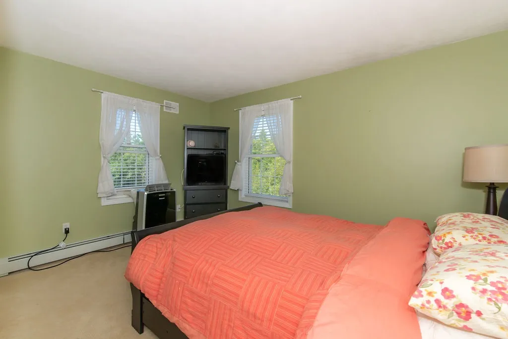 2 Jolan Lane Raymond NH 03077