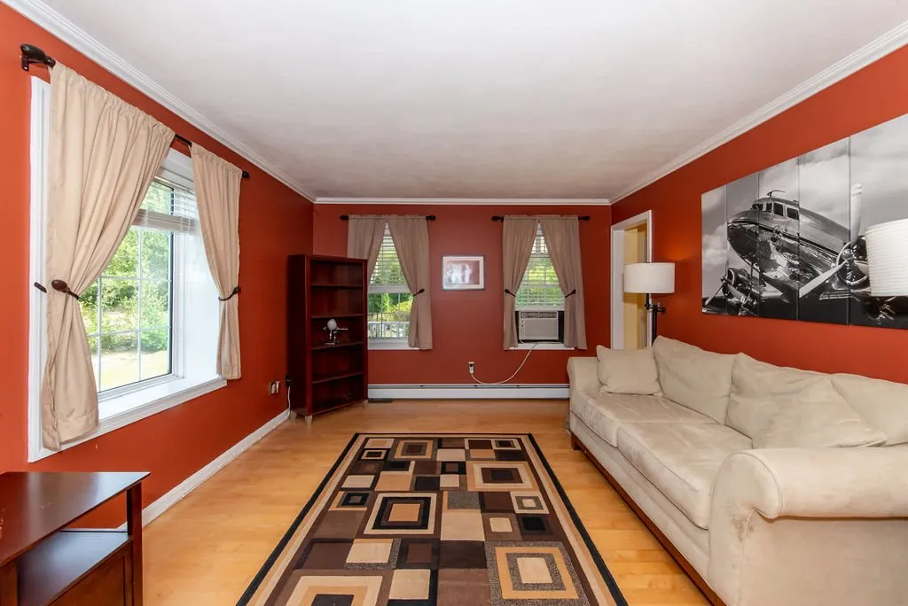 2 Jolan Lane Raymond NH 03077