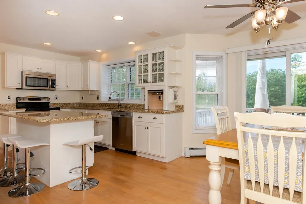 2 Jolan Lane Raymond NH 03077