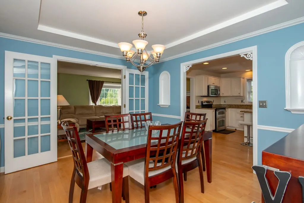 2 Jolan Lane Raymond NH 03077