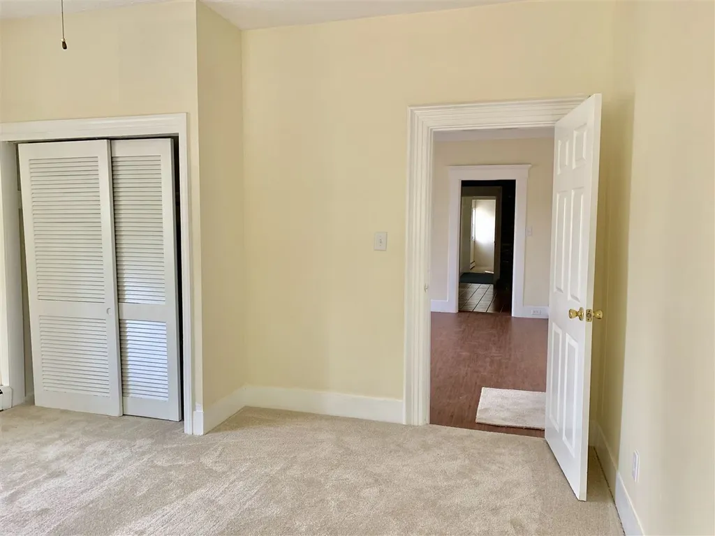 28 Linden Street Manchester NH 03104