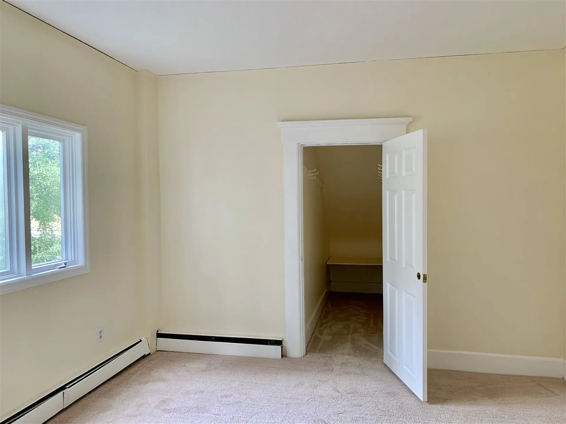 28 Linden Street Manchester NH 03104