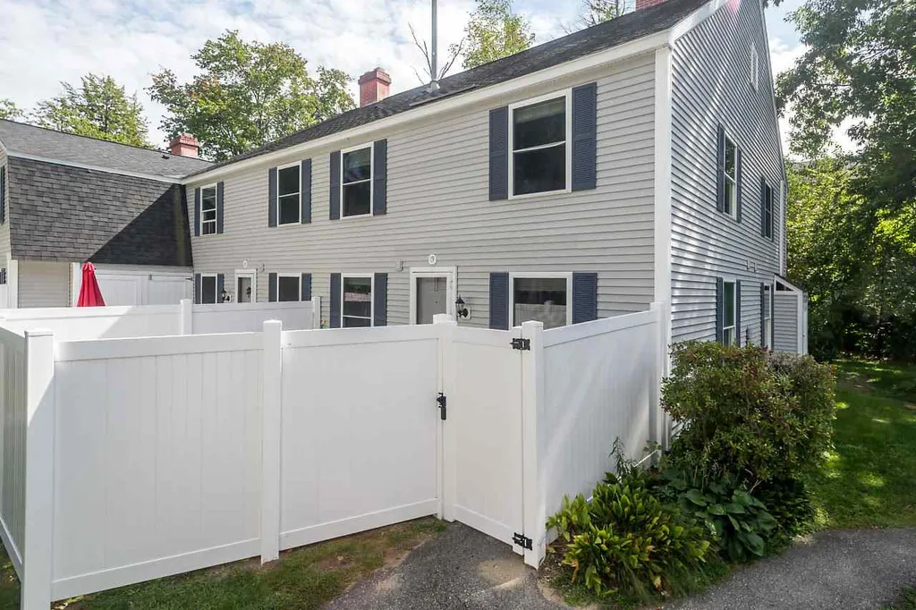 19 Hemlock Forest Road Dover NH 03820