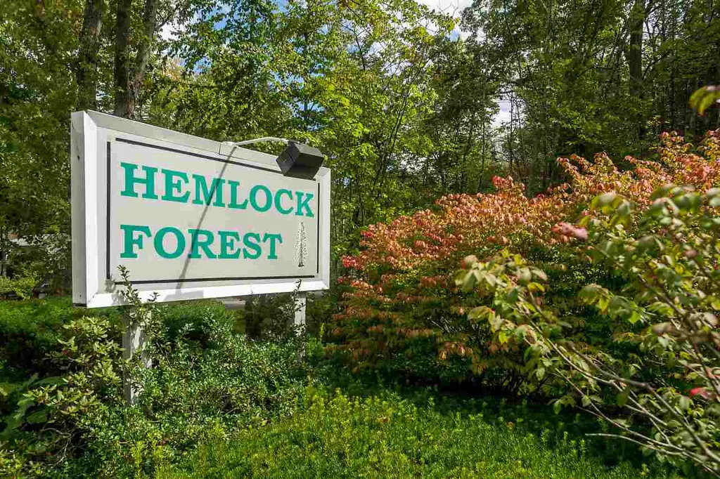 19 Hemlock Forest Road Dover NH 03820