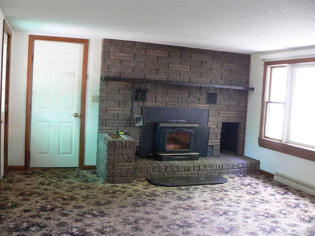 19 Nh Route 145 Colebrook NH 03576