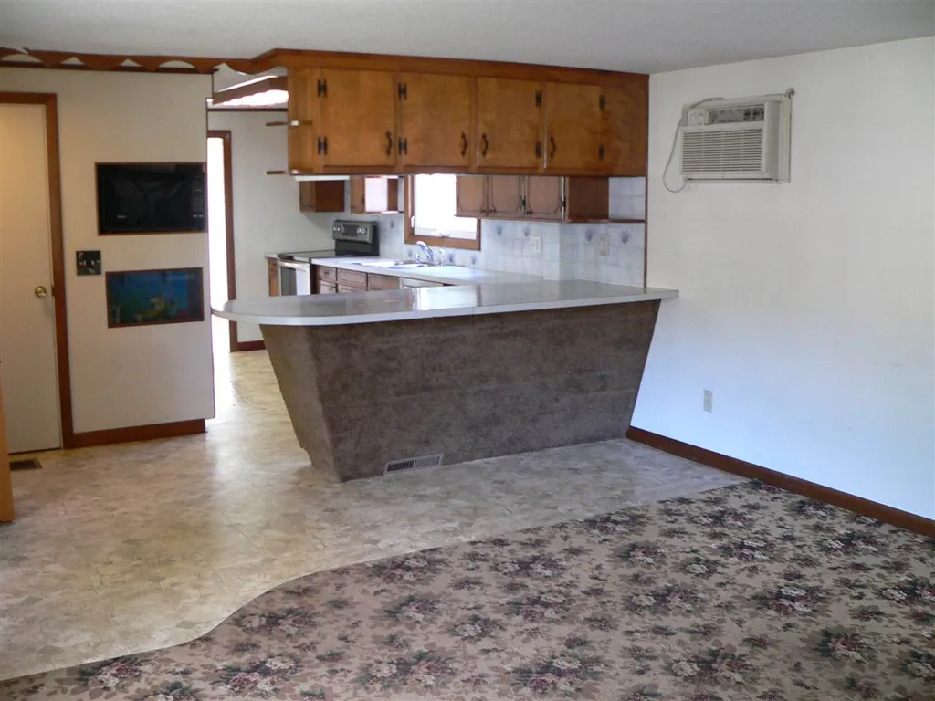 19 Nh Route 145 Colebrook NH 03576