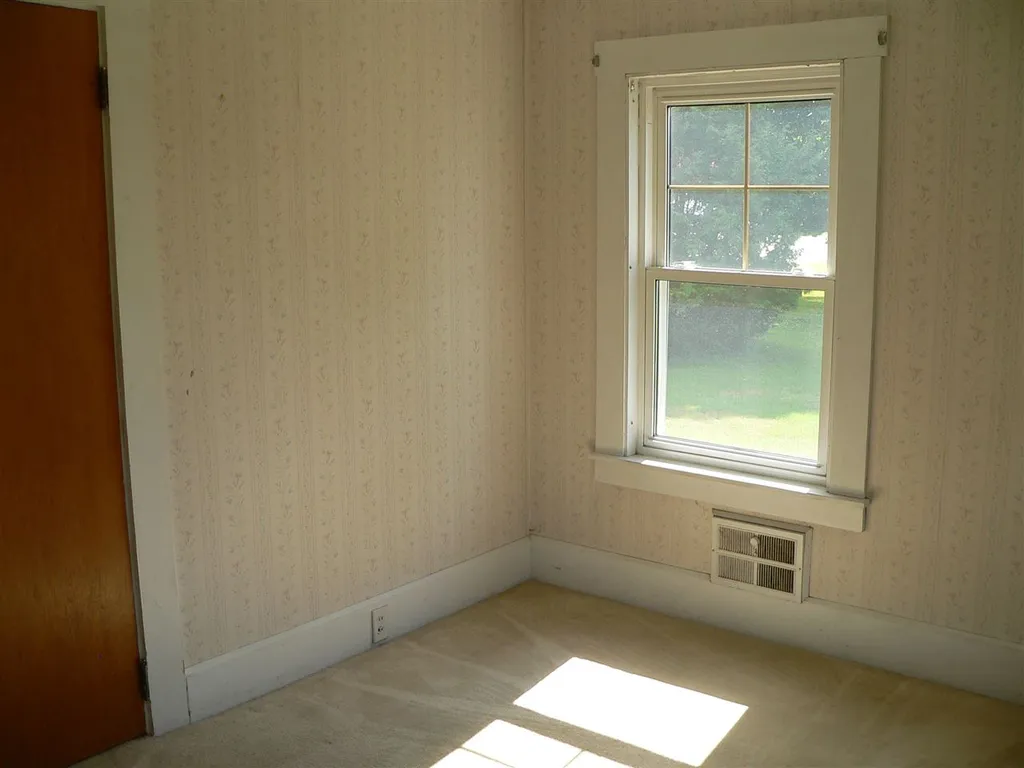 19 Nh Route 145 Colebrook NH 03576