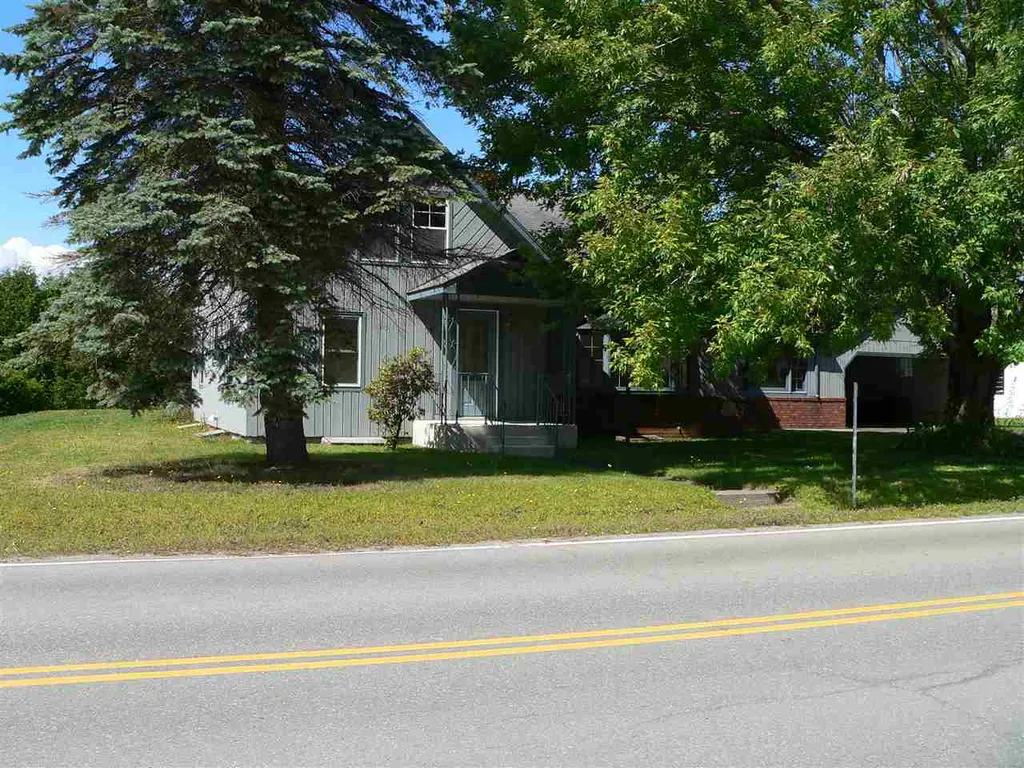 19 Nh Route 145 Colebrook NH 03576