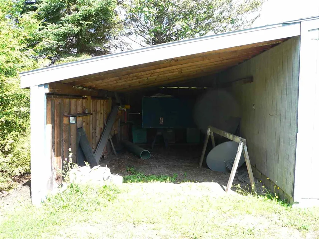 19 Nh Route 145 Colebrook NH 03576