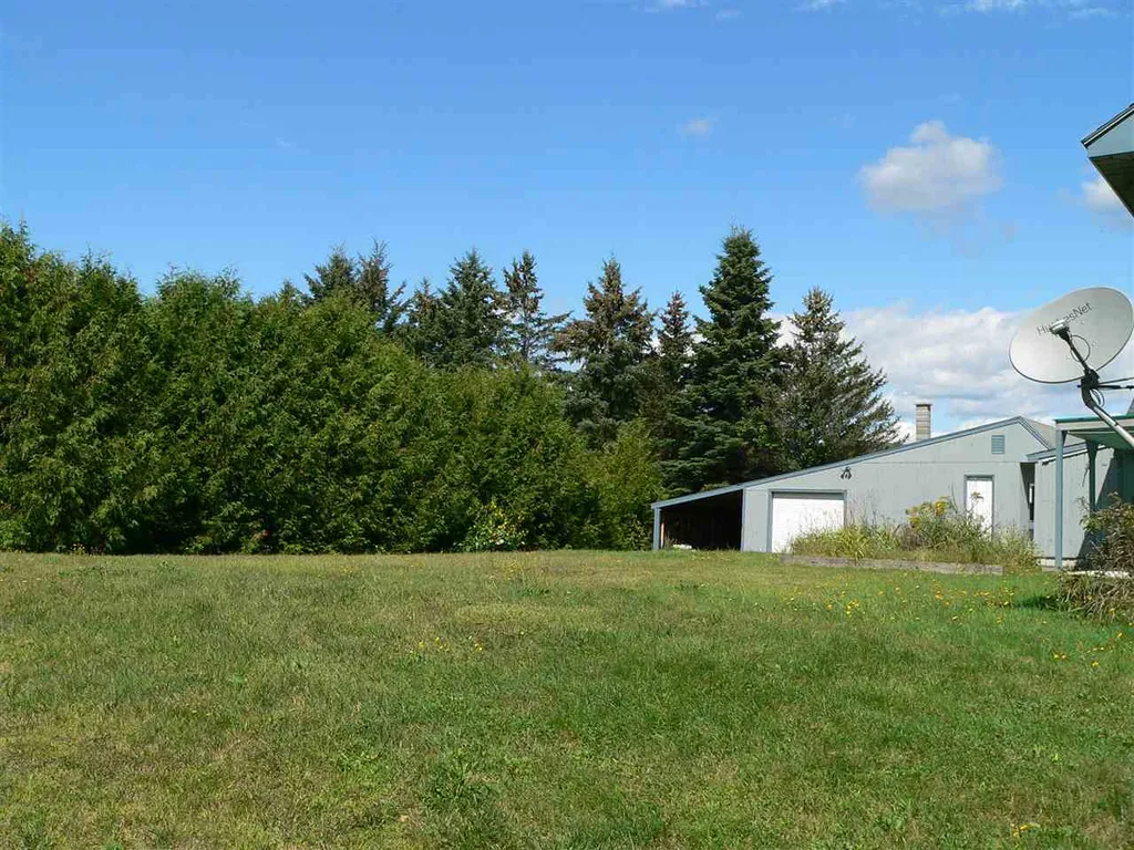 19 Nh Route 145 Colebrook NH 03576