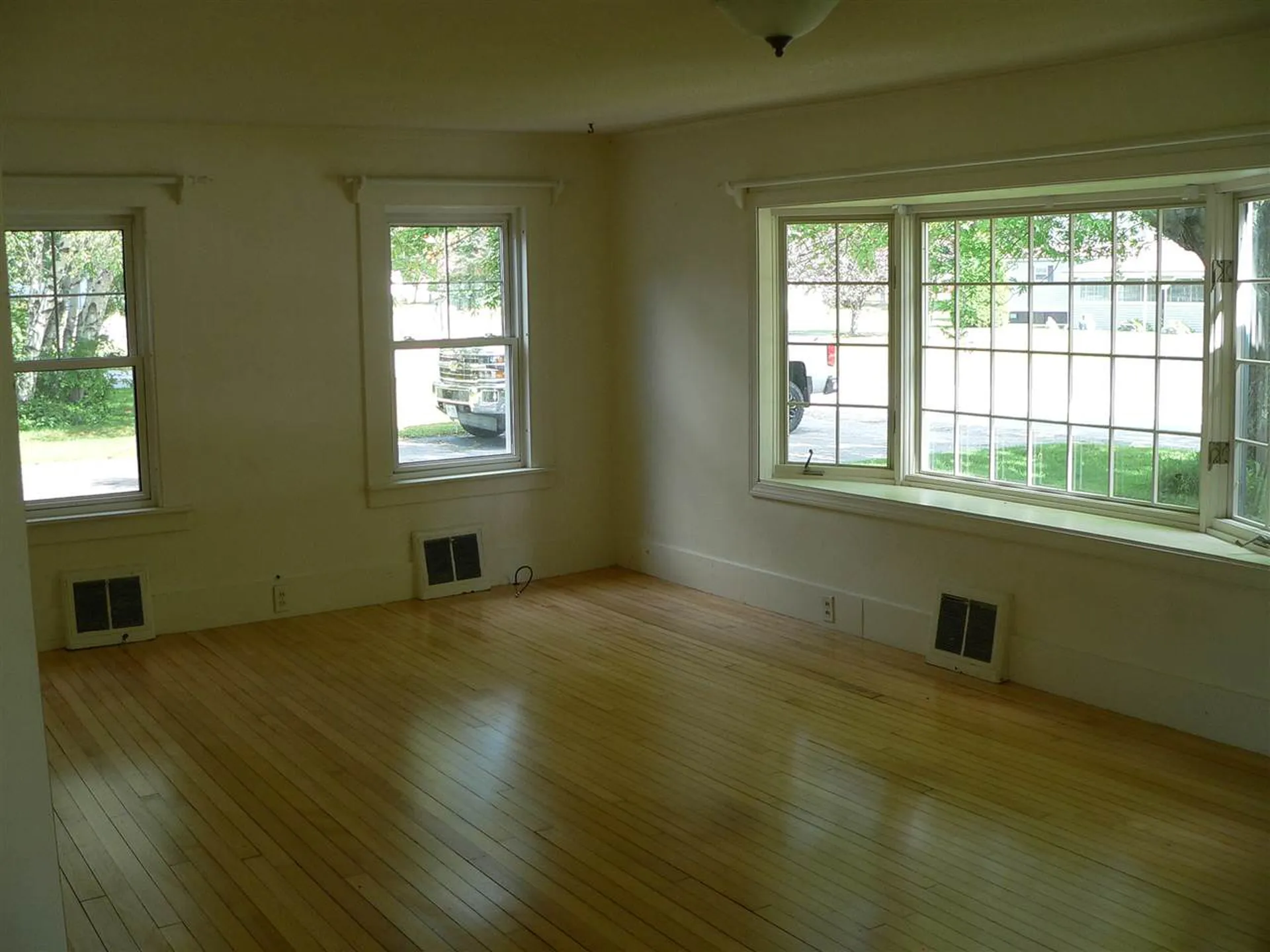 19 Nh Route 145 Colebrook NH 03576