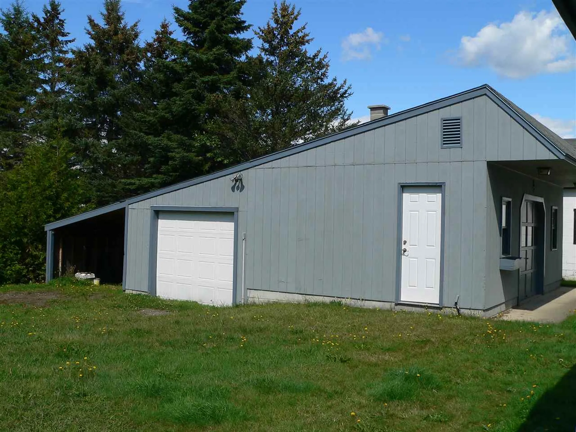 19 Nh Route 145 Colebrook NH 03576