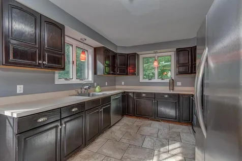 3 Independence Drive Salem NH 03079