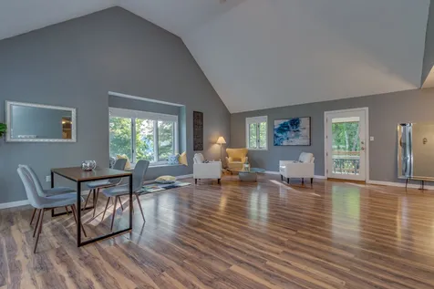 3 Independence Drive Salem NH 03079