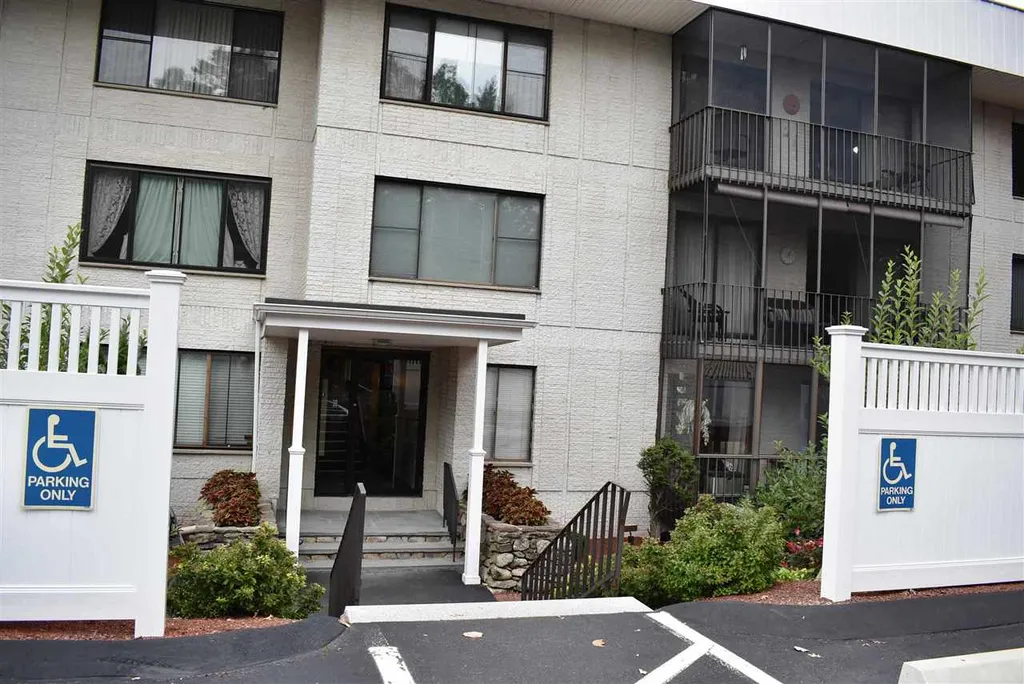 39 Spit Brook Road Nashua NH 03060