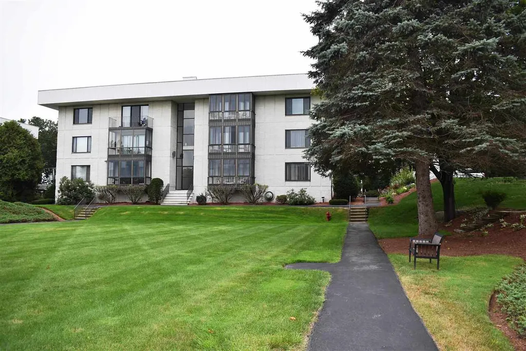 39 Spit Brook Road Nashua NH 03060