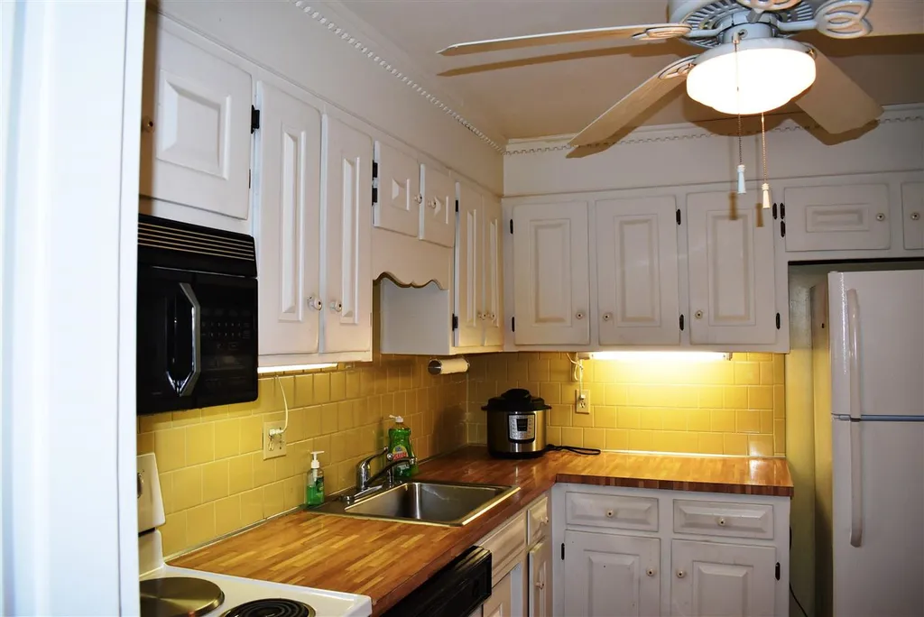 39 Spit Brook Road Nashua NH 03060