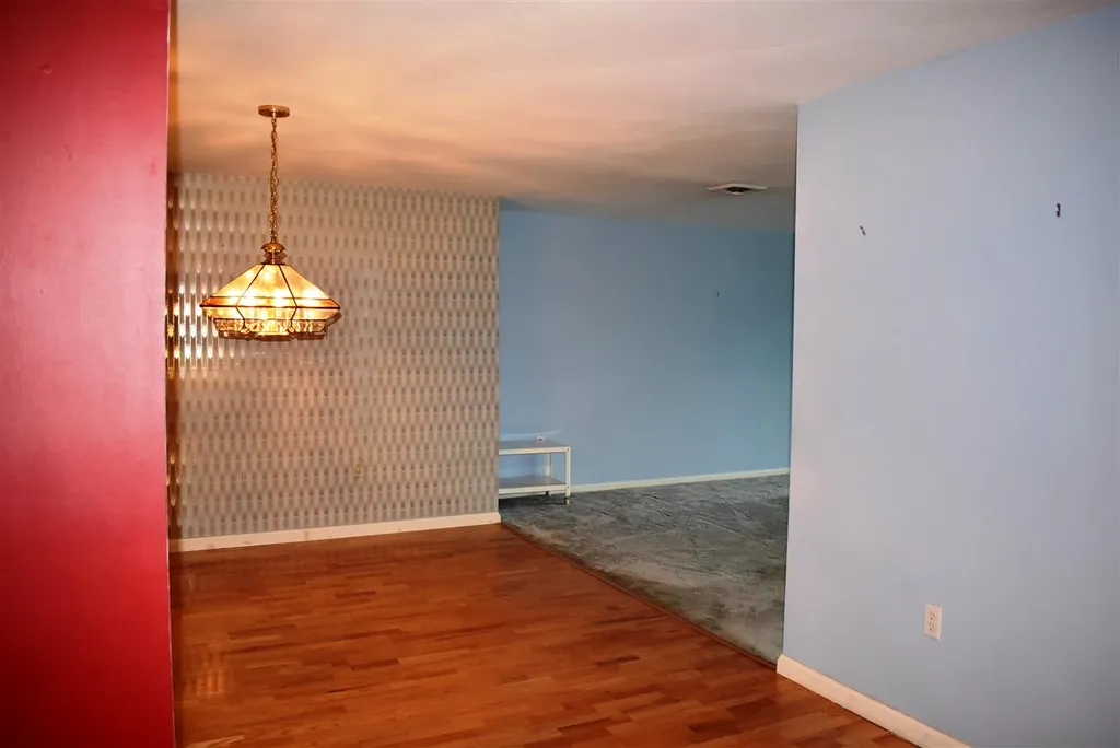 39 Spit Brook Road Nashua NH 03060